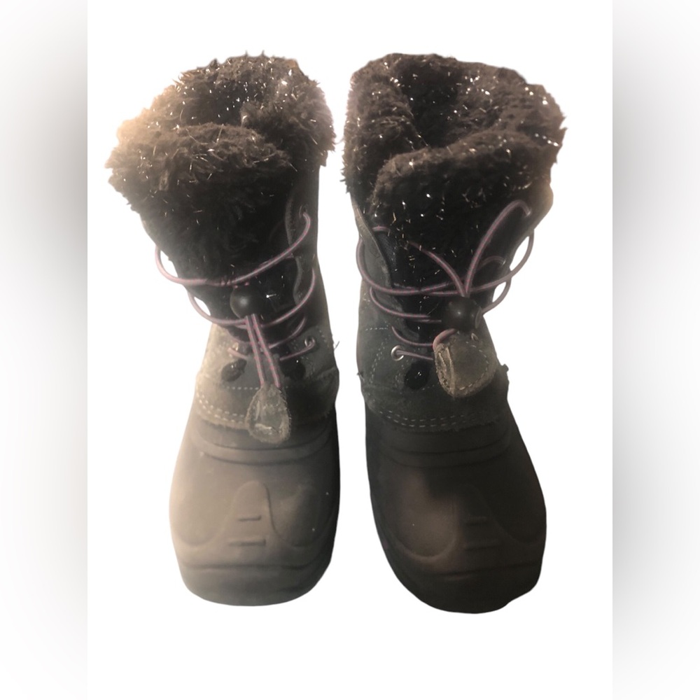 Girl’s Totes Winter Waterproof Snow Boots Size 3 With Gray Suede Upper